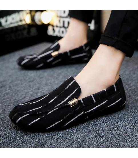 Men's Black Shoe With White Stripe